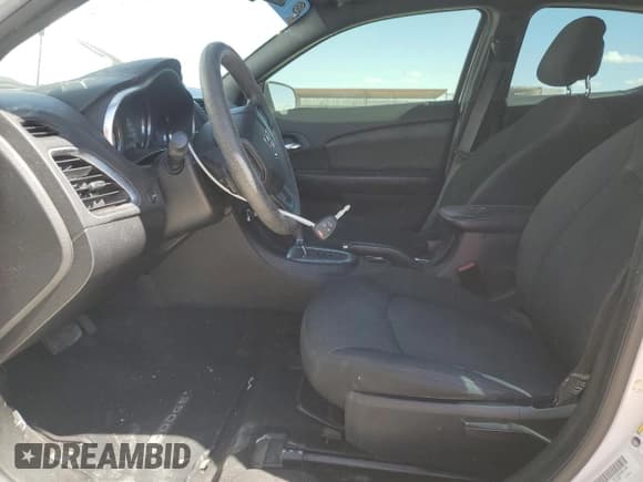 ✅ 2014 Dodge Avenger SE • VIN: 1C3CDZAB1EN140403 • Lot: 61310314. Wystawiony na Copart z przebiegiem 95 724 mil. Bezpłatny archiwum sprzedaży aukcyjnych z USA i szczegółowy raport historii pojazdu na DreamBid. Zdjęcie 7.