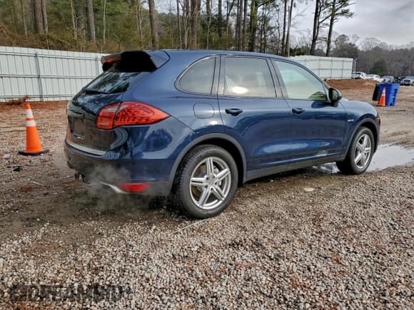 ✅ 2012 Porsche Cayenne S Hybrid • VIN: WP1AE2A26CLA92458 • Лот: 96412405. Опубликован ранее на Copart с пробегом 150 294 миль. Бесплатный доступ к архиву аукционных продаж из США и подробный отчёт об истории автомобиля на DreamBid. Изображение 3.