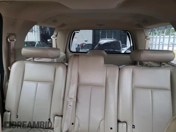 ✅ 2007 Ford Expedition Max XLT • VIN: 1FMFK16587LA18862 • Lot: 54990035. Wystawiony na Copart z przebiegiem 272 196 mil. Bezpłatny archiwum sprzedaży aukcyjnych z USA i szczegółowy raport historii pojazdu na DreamBid. Zdjęcie 10.