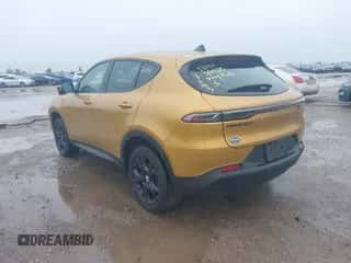 2024 Dodge Hornet GT z VIN ZACNDFANXR3A37143, wystawiony jako IAAI lot #41954950 z przebiegiem 1 305 mil mil oraz . Historia ofert i sprzedaży dostępna na DreamBid. Obrazek 3.