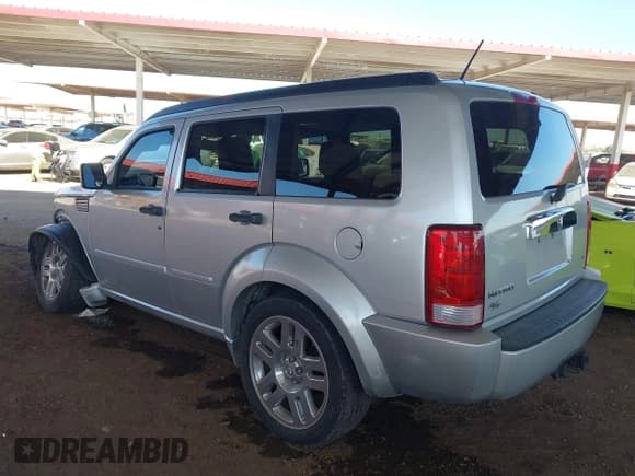 ✅ 2007 Dodge Nitro R/T • VIN: 1D8GT58647W727078 • Lot: 43650970. Listed on IAAI with Not provided. Free auction sales archive from the USA and detailed vehicle history report at DreamBid. Image 3.