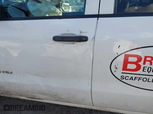 ✅ 2015 GMC Sierra 2500HD • VIN: 1GT11XEG8FF573573 • Lot: 43579173. Listed on IAAI with 213,653 mi. Free auction sales archive from the USA and detailed vehicle history report at DreamBid. Image 21.