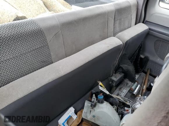 ✅ 2001 Ford F-250 XL • VIN: 1FTNX21L81EA44788 • Lot: 74991624. Listed on Copart with 131,083 mi. Free auction sales archive from the USA and detailed vehicle history report at DreamBid. Image 10.