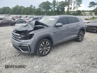 ✅ 2021 Volkswagen Atlas SEL Premium R-Line • VIN: 1V2FE2CA4MC228713 • Lot: 61731355. Listed on Copart with 55,560 mi. Free auction sales archive from the USA and detailed vehicle history report at DreamBid. Image 1.