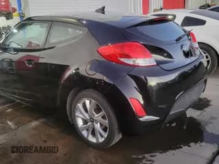 ✅ 2016 Hyundai Veloster • VIN: KMHTC6AD3GU276647 • Lot: 79112674. Wystawiony na Copart z przebiegiem 156 727 mil. Bezpłatny archiwum sprzedaży aukcyjnych z USA i szczegółowy raport historii pojazdu na DreamBid. Zdjęcie 3.