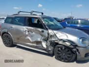 ✅ 2017 MINI Countryman Cooper • VIN: WMZYS7C33H3B62732 • Лот: 43218545. Опубликован ранее на IAAI с пробегом 144 147 миль. Бесплатный доступ к архиву аукционных продаж из США и подробный отчёт об истории автомобиля на DreamBid. Изображение 6.