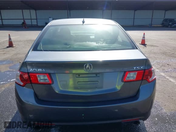 ✅ 2009 Acura TSX • VIN: JH4CU26609C031462 • Lot: 42131701. Listed on IAAI with Not provided. Free auction sales archive from the USA and detailed vehicle history report at DreamBid. Image 16.