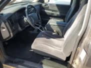 ✅ 2002 Dodge Dakota Sport • VIN: 1B7GL32N62S551525 • Lot: 48777025. Wystawiony na Copart z przebiegiem 91 438 mil. Bezpłatny archiwum sprzedaży aukcyjnych z USA i szczegółowy raport historii pojazdu na DreamBid. Zdjęcie 7.