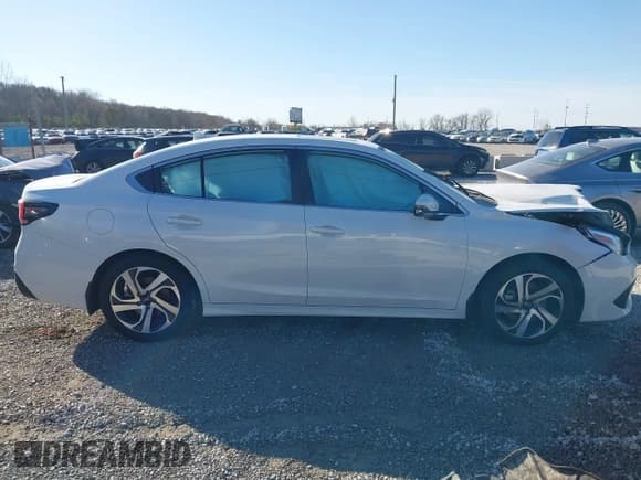 ✅ 2022 Subaru Legacy Limited • VIN: 4S3BWAN65N3022236 • Lot: 43653552. Listed on IAAI with 11,153 mi. Free auction sales archive from the USA and detailed vehicle history report at DreamBid. Image 13.