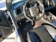 ✅ 2016 Dodge Challenger R/T Scat Pack • VIN: 2C3CDZFJ7GH316429 • Lot: 74380943. Wystawiony na Copart z przebiegiem 60 479 mil. Bezpłatny archiwum sprzedaży aukcyjnych z USA i szczegółowy raport historii pojazdu na DreamBid. Zdjęcie 8.