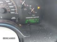 ✅ 2003 Ford Expedition Eddie Bauer • VIN: 1FMRU17W83LA32933 • Lot: 43636033. Wystawiony na IAAI z przebiegiem 252 084 mil. Bezpłatny archiwum sprzedaży aukcyjnych z USA i szczegółowy raport historii pojazdu na DreamBid. Zdjęcie 7.