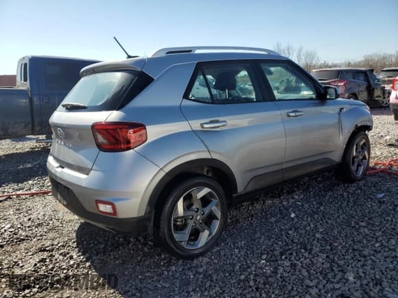 ✅ 2024 Hyundai Venue Limited • VIN: KMHRC8A32RU316491 • Lot: 46500945. Listed on Copart with 17,585 mi. Free auction sales archive from the USA and detailed vehicle history report at DreamBid. Image 3.