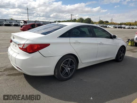 2013 Hyundai Sonata GLS z VIN 5NPEB4AC8DH551978, wystawiony jako Copart lot #86252385 z przebiegiem 136 419 mil mil oraz Szkoda całkowita • Salvage title. Historia ofert i sprzedaży dostępna na DreamBid. Obrazek 3.