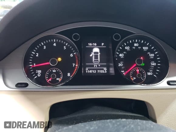 ✅ 2014 Volkswagen CC Sport • VIN: WVWBP7AN2EE532660 • Lot: 71003395. Wystawiony na Copart z przebiegiem 114 712 mil. Bezpłatny archiwum sprzedaży aukcyjnych z USA i szczegółowy raport historii pojazdu na DreamBid. Zdjęcie 9.