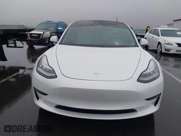 ✅ 2019 Tesla Model 3 Long Range • VIN: 5YJ3E1EB0KF487607 • Lot: 43742331. Wystawiony na IAAI z przebiegiem 65 449 mil. Bezpłatny archiwum sprzedaży aukcyjnych z USA i szczegółowy raport historii pojazdu na DreamBid. Zdjęcie 12.