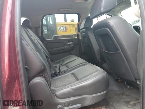 ✅ 2007 Chevrolet Suburban LTZ • VIN: 1GNFC16097R423736 • Lot: 59462805. Listed on Copart with 124,276 mi. Free auction sales archive from the USA and detailed vehicle history report at DreamBid. Image 11.