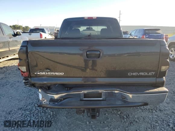 ✅ 2005 Chevrolet Silverado 1500 LS • VIN: 1GCEC19V75Z258214 • Lot: 71930004. Listed on Copart with 178,318 mi. Free auction sales archive from the USA and detailed vehicle history report at DreamBid. Image 6.