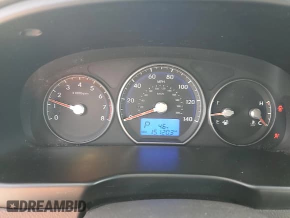 ✅ 2011 Hyundai Santa Fe SE • VIN: 5XYZHDAG5BG031471 • Lot: 79471314. Listed on Copart with 151,203 mi. Free auction sales archive from the USA and detailed vehicle history report at DreamBid. Image 9.