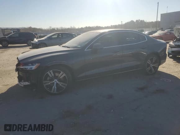 ✅ 2022 Volvo S60 Inscription • VIN: 7JRL12FL0NG192012 • Лот: 92647875. Опубликован ранее на Copart с пробегом 57 877 миль. Бесплатный доступ к архиву аукционных продаж из США и подробный отчёт об истории автомобиля на DreamBid. Изображение 1.