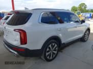 ✅ 2020 Kia Telluride S • VIN: 5XYP64HC7LG073867 • Lot: 43316751. Wystawiony na IAAI z przebiegiem 85 518 mil. Bezpłatny archiwum sprzedaży aukcyjnych z USA i szczegółowy raport historii pojazdu na DreamBid. Zdjęcie 4.