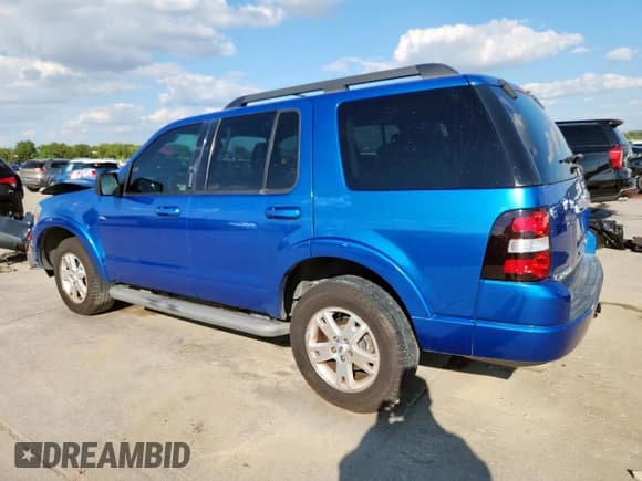 ✅ 2010 Ford Explorer XLT • VIN: 1FMEU6DE1AUA96360 • Лот: 83951065. Опубликован ранее на Copart с пробегом 186 358 миль. Бесплатный доступ к архиву аукционных продаж из США и подробный отчёт об истории автомобиля на DreamBid. Изображение 2.