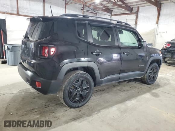 ✅ 2018 Jeep Renegade Upland • VIN: ZACCJBAB7JPH59570 • Lot: 91528055. Wystawiony na Copart z przebiegiem 122 462 mil. Bezpłatny archiwum sprzedaży aukcyjnych z USA i szczegółowy raport historii pojazdu na DreamBid. Zdjęcie 3.