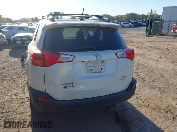 ✅ 2015 Toyota RAV4 Limited • VIN: 2T3DFREVXFW287716 • Lot: 40423309. Wystawiony na IAAI z przebiegiem 119 441 mil. Bezpłatny archiwum sprzedaży aukcyjnych z USA i szczegółowy raport historii pojazdu na DreamBid. Zdjęcie 16.
