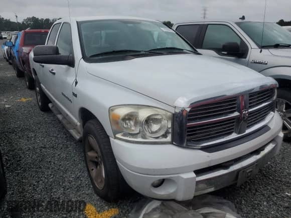 2007 Dodge 1500 SLT z VIN 1D7HA18217S256910, wystawiony jako Copart lot #74396354 z przebiegiem 145 475 mil mil oraz Szkoda całkowita • Salvage title. Historia ofert i sprzedaży dostępna na DreamBid. Obrazek 4.