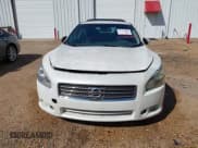 ✅ 2011 Nissan Maxima SV • VIN: 1N4AA5AP1BC806933 • Lot: 43405889. Wystawiony na IAAI z przebiegiem 174 137 mil. Bezpłatny archiwum sprzedaży aukcyjnych z USA i szczegółowy raport historii pojazdu na DreamBid. Zdjęcie 6.