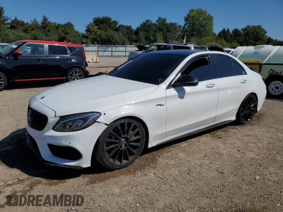 ✅ 2016 Mercedes-Benz C 300 • VIN: 55SWF4KB3GU098322 • Lot: 80808415. Wystawiony na Copart z przebiegiem 107 794 mil. Bezpłatny archiwum sprzedaży aukcyjnych z USA i szczegółowy raport historii pojazdu na DreamBid. Zdjęcie 1.