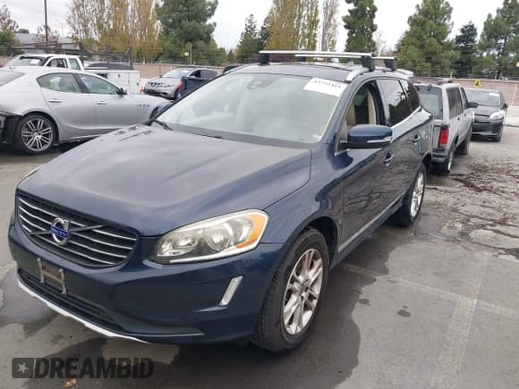 ✅ 2015 Volvo XC60 T5 • VIN: YV4612RK0F2650898 • Lot: 43752411. Wystawiony na IAAI z przebiegiem 112 639 mil. Bezpłatny archiwum sprzedaży aukcyjnych z USA i szczegółowy raport historii pojazdu na DreamBid. Zdjęcie 6.