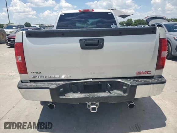 ✅ 2011 GMC Sierra 1500 SLE • VIN: 1GTR1VEA9BZ179429 • Lot: 60401294. Wystawiony na Copart z przebiegiem 177 240 mil. Bezpłatny archiwum sprzedaży aukcyjnych z USA i szczegółowy raport historii pojazdu na DreamBid. Zdjęcie 6.