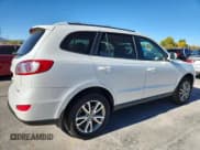 ✅ 2012 Hyundai Santa Fe SE • VIN: 5XYZHDAG9CG104701 • Lot: 87186435. Wystawiony na Copart z przebiegiem 117 628 mil. Bezpłatny archiwum sprzedaży aukcyjnych z USA i szczegółowy raport historii pojazdu na DreamBid. Zdjęcie 3.