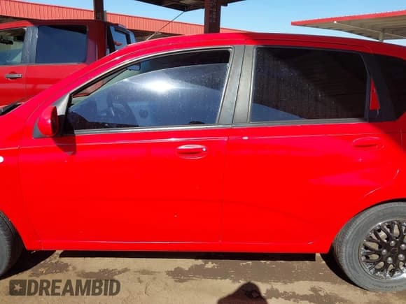 ✅ 2005 Chevrolet Aveo LS • VIN: KL1TD62605B463281 • Lot: 41681775. Wystawiony na IAAI z przebiegiem 147 901 mil. Bezpłatny archiwum sprzedaży aukcyjnych z USA i szczegółowy raport historii pojazdu na DreamBid. Zdjęcie 14.