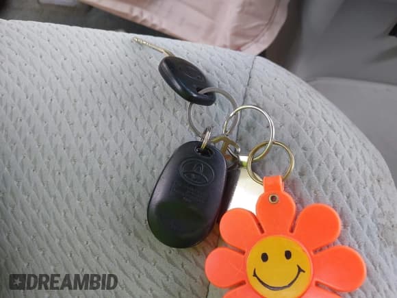 ✅ 2011 Toyota Sienna LE • VIN: 5TDKK3DC1BS113562 • Lot: 43603737. Listed on IAAI with 230,878 mi. Free auction sales archive from the USA and detailed vehicle history report at DreamBid. Image 11.