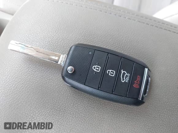 ✅ 2018 Kia Sportage LX • VIN: KNDPMCAC1J7322863 • Lot: 43082285. Wystawiony na IAAI z przebiegiem 76 737 mil. Bezpłatny archiwum sprzedaży aukcyjnych z USA i szczegółowy raport historii pojazdu na DreamBid. Zdjęcie 11.