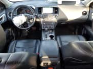 ✅ 2018 Nissan Pathfinder S • VIN: 5N1DR2MM7JC640802 • Лот: 89190145. Опубликован ранее на Copart с пробегом 129 656 миль. Бесплатный доступ к архиву аукционных продаж из США и подробный отчёт об истории автомобиля на DreamBid. Изображение 8.