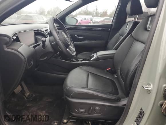 2023 Hyundai Santa Cruz Limited z VIN 5NTJEDAF0PH045941, wystawiony jako Copart lot #44115795 z przebiegiem Nie podano mil oraz Szkoda całkowita • Salvage title. Historia ofert i sprzedaży dostępna na DreamBid. Obrazek 7.