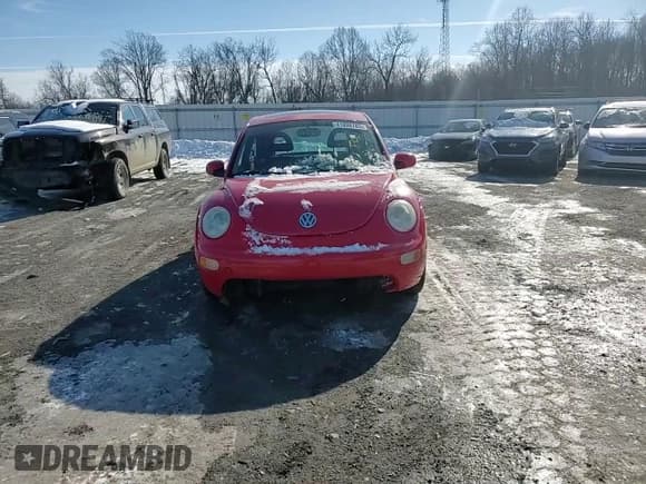 ✅ 2001 Volkswagen Beetle GLS • VIN: 3VWCP21CX1M462932 • Lot: 41890785. Wystawiony na Copart z przebiegiem 329 368 mil. Bezpłatny archiwum sprzedaży aukcyjnych z USA i szczegółowy raport historii pojazdu na DreamBid. Zdjęcie 11.