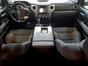 ✅ 2018 Toyota Tundra SR5 • VIN: 5TFDW5F14JX712792 • Лот: 94377135. Опубликован ранее на Copart с пробегом 56 649 миль. Бесплатный доступ к архиву аукционных продаж из США и подробный отчёт об истории автомобиля на DreamBid. Изображение 8.