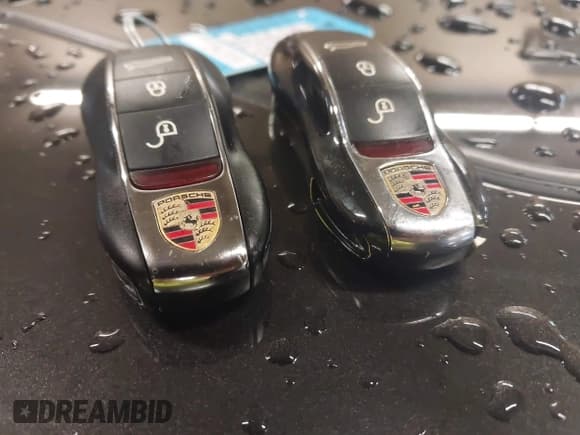 ✅ 2014 Porsche Panamera GTS • VIN: WP0AF2A73EL083133 • Lot: 41945656. Listed on IAAI with 75,701 mi. Free auction sales archive from the USA and detailed vehicle history report at DreamBid. Image 11.