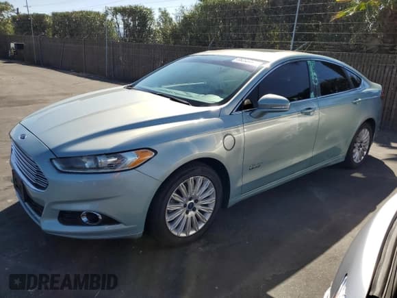 ✅ 2014 Ford Fusion SE Luxury • VIN: 3FA6P0PU7ER299451 • Lot: 86095445. Wystawiony na Copart z przebiegiem 104 627 mil. Bezpłatny archiwum sprzedaży aukcyjnych z USA i szczegółowy raport historii pojazdu na DreamBid. Zdjęcie 1.