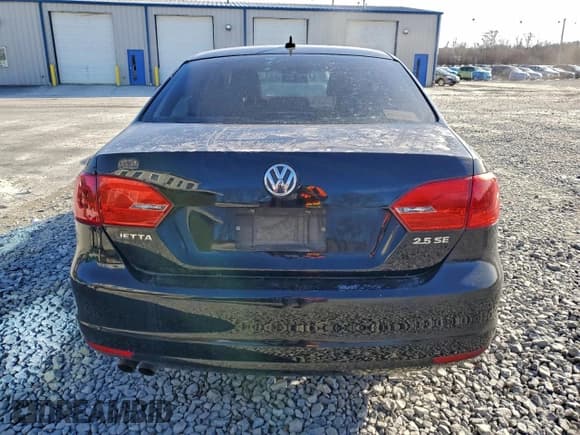 ✅ 2013 Volkswagen Jetta SE • VIN: 3VWDX7AJ0DM422055 • Лот: 95976305. Опубликован ранее на Copart с пробегом 164 265 миль. Бесплатный доступ к архиву аукционных продаж из США и подробный отчёт об истории автомобиля на DreamBid. Изображение 6.