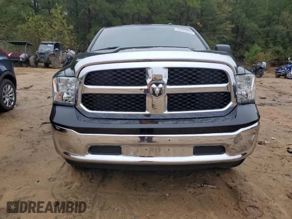 2022 Ram 1500 Express z VIN 3C6JR6AT8NG210555, wystawiony jako Copart lot #86509965 z przebiegiem 18 473 mil mil oraz Czysty tytuł • Clean title. Historia ofert i sprzedaży dostępna na DreamBid. Obrazek 5.