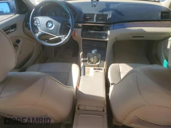 ✅ 2002 BMW 3 Series 325i • VIN: WBAET37412NH00798 • Lot: 70337715. Listed on Copart with 148,388 mi. Free auction sales archive from the USA and detailed vehicle history report at DreamBid. Image 8.