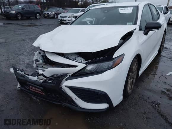 2023 Toyota Camry SE with VIN 4T1G11BK4PU094043, listed as a IAAI auction lot 41083305 with 25,698 mi miles and . Bid and sale history available at DreamBid. Image 6.