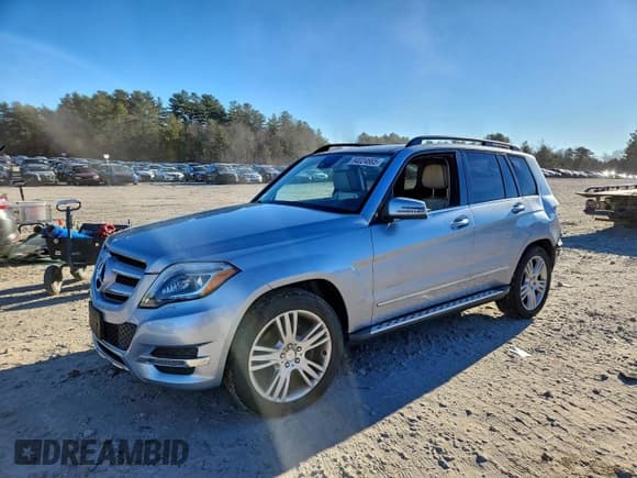 ✅ 2013 Mercedes-Benz GLK 350 • VIN: WDCGG8JB1DG106490 • Lot: 94024665. Wystawiony na Copart z przebiegiem 91 586 mil. Bezpłatny archiwum sprzedaży aukcyjnych z USA i szczegółowy raport historii pojazdu na DreamBid. Zdjęcie 1.