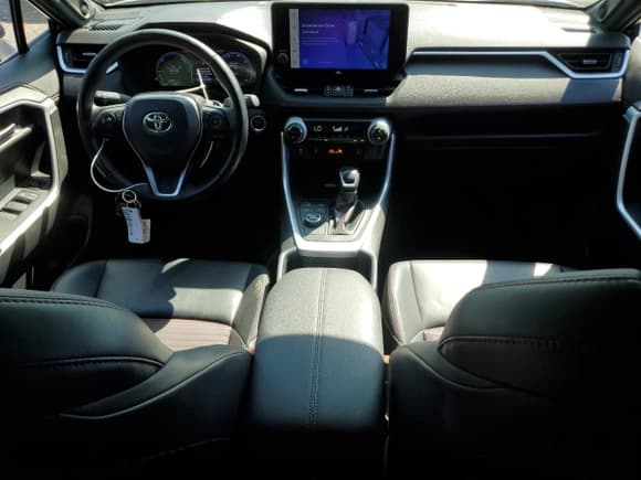 ✅ 2023 Toyota RAV4 XSE • VIN: JTMEB3FV2PD126254 • Lot: 68378945. Listed on Copart with 27,337 mi. Free auction sales archive from the USA and detailed vehicle history report at DreamBid. Image 8.