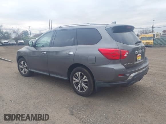 ✅ 2019 Nissan Pathfinder SV • VIN: 5N1DR2MN1KC634004 • Lot: 43582130. Wystawiony na IAAI z przebiegiem 76 300 mil. Bezpłatny archiwum sprzedaży aukcyjnych z USA i szczegółowy raport historii pojazdu na DreamBid. Zdjęcie 3.