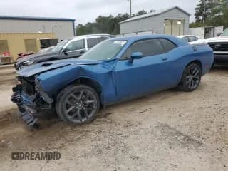 ✅ 2022 Dodge Challenger SXT • VIN: 2C3CDZAG8NH132190 • Lot: 85699195. Wystawiony na Copart z przebiegiem 43 226 mil. Bezpłatny archiwum sprzedaży aukcyjnych z USA i szczegółowy raport historii pojazdu na DreamBid. Zdjęcie 1.